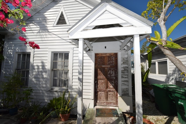 view of exterior entry