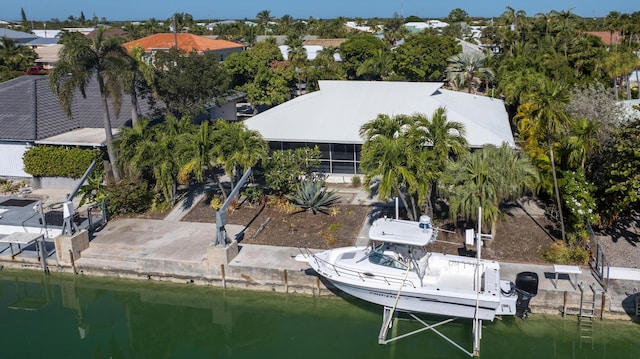 bird's eye view featuring a water view