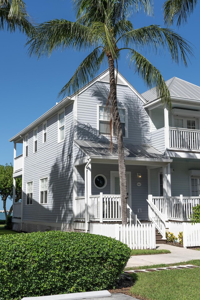 view of front of property with covered porch