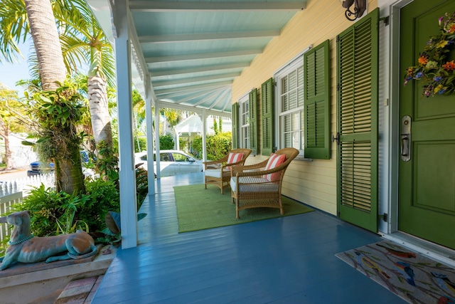 view of patio / terrace with covered porch