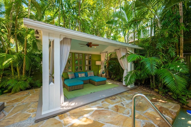 view of patio featuring a ceiling fan