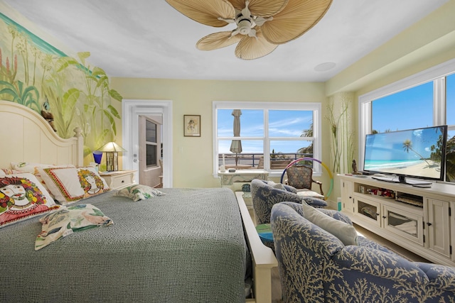 bedroom featuring a ceiling fan