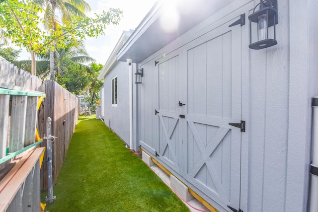 3034 Riviera Dr, Key West, FL 33040 - view of yard with fence