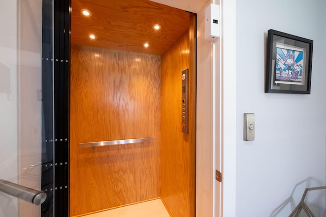 94825 Overseas Hwy Unit 204, Key Largo, FL 33037 - elevator featuring recessed lighting