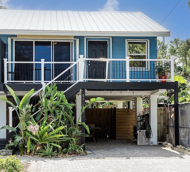 view of front of house