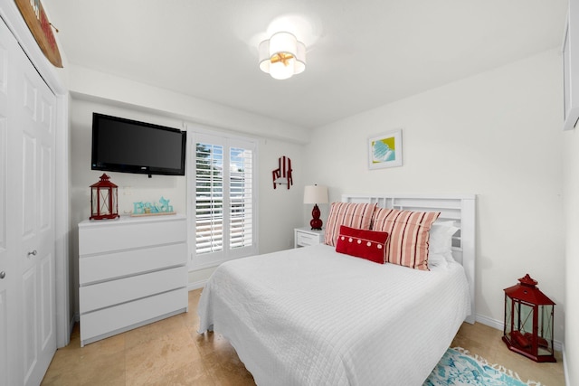 bedroom featuring a closet