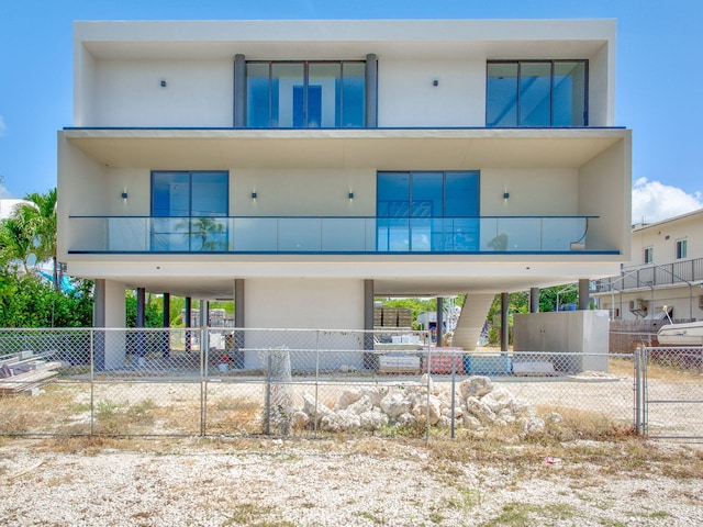 16 S Exuma Rd, Key Largo, FL 33037 - view of building exterior with stairs