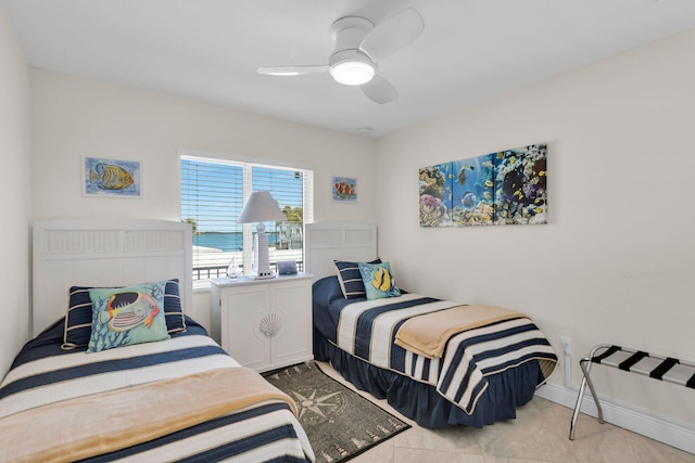 bedroom with ceiling fan