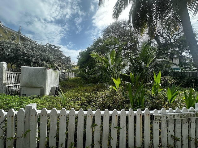 906 Williams Aly, Key West, FL 33040