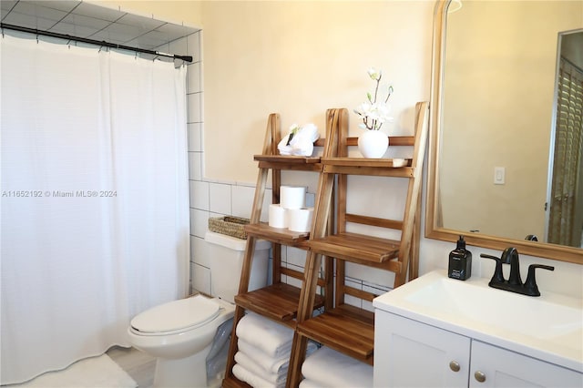 213 Aberdeen Ct, Key Largo, FL 33070 - bathroom with vanity and a shower with curtain