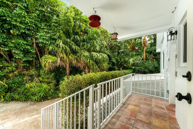 33 Pen Key Dr, Islamorada, FL 33036 - view of balcony