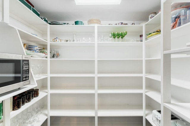 33 Pen Key Dr, Islamorada, FL 33036 - view of pantry