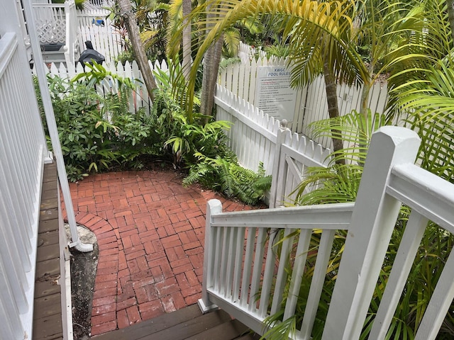 8 Kestral Way, Key West, FL 33040 - view of patio