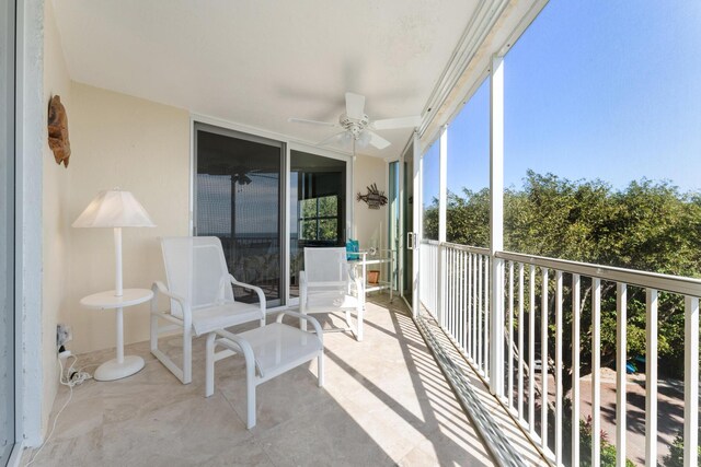 balcony with ceiling fan