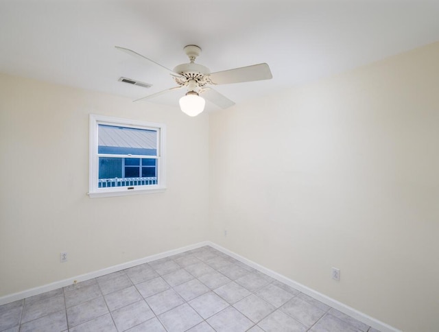 empty room with ceiling fan