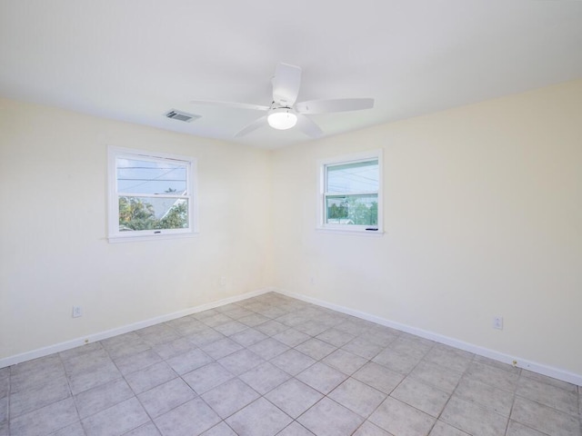 empty room with ceiling fan