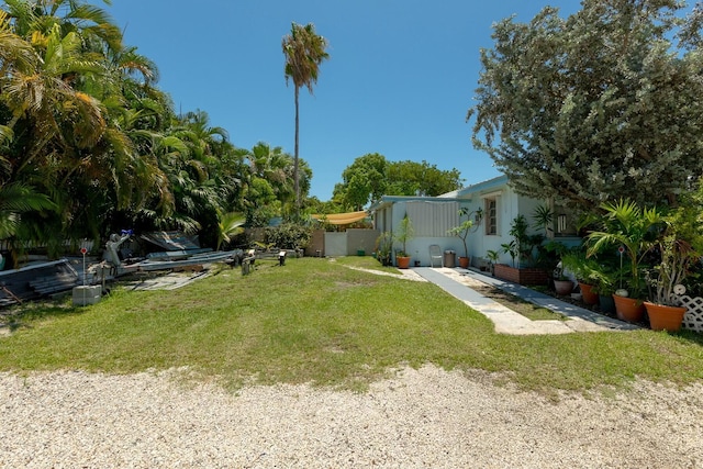 1302 11th St, Key West, FL 33040 - view of yard