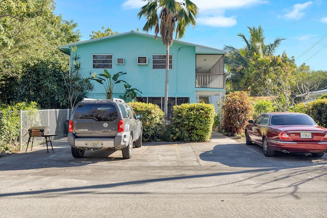 view of front of property