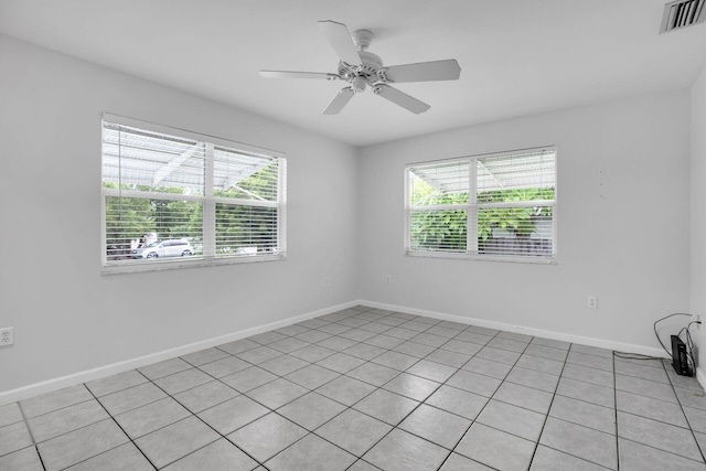 empty room with ceiling fan