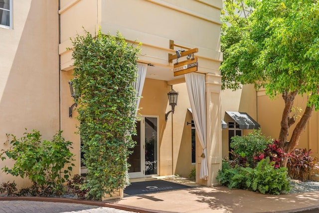 3841 N Roosevelt Blvd Unit 315, Key West, FL 33040 - entrance to property with stucco siding