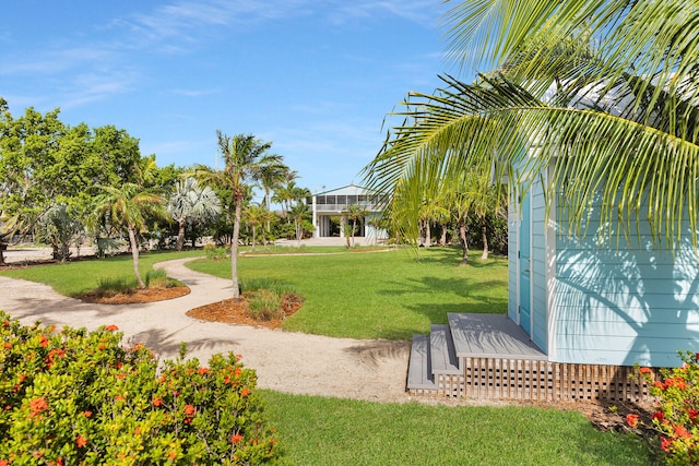 1514 Shaw Dr, Key Largo, FL 33037 - view of community with a yard