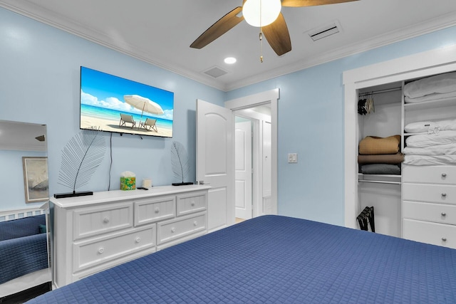 bedroom with recessed lighting, visible vents, a ceiling fan, ornamental molding, and a closet