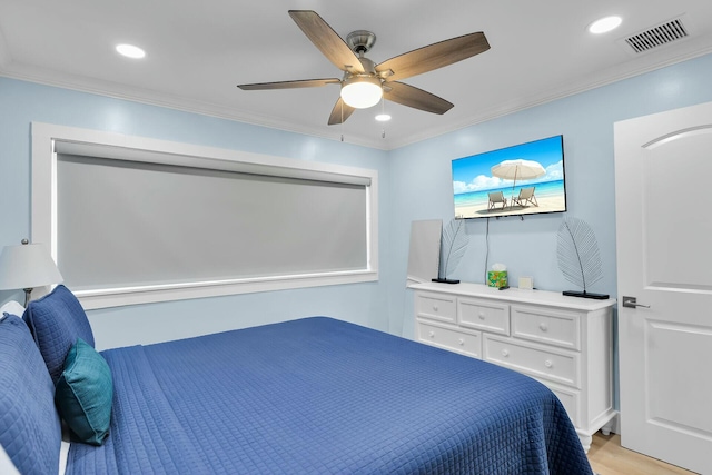 bedroom with a ceiling fan, ornamental molding, visible vents, and recessed lighting