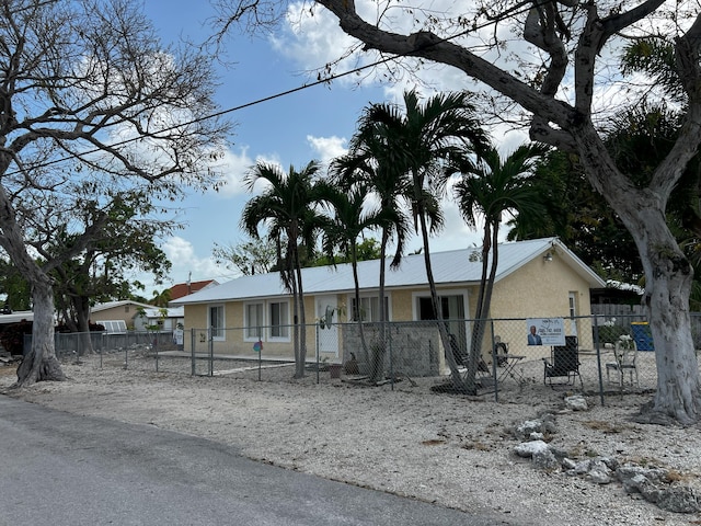 view of front of house