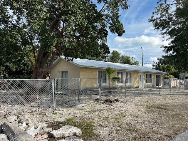 view of front facade