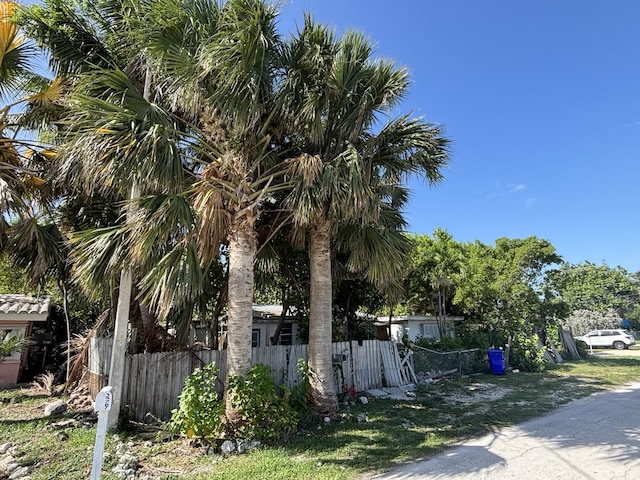 2433 Linda Ave, Key West, FL 33040 - photo 1