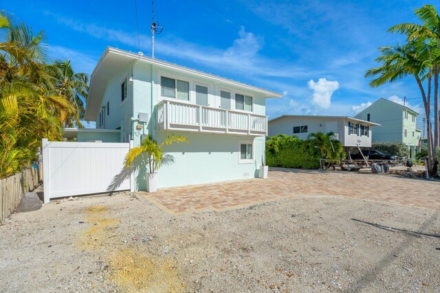 exterior space featuring a balcony