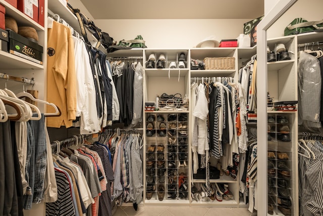 walk in closet featuring tile patterned floors