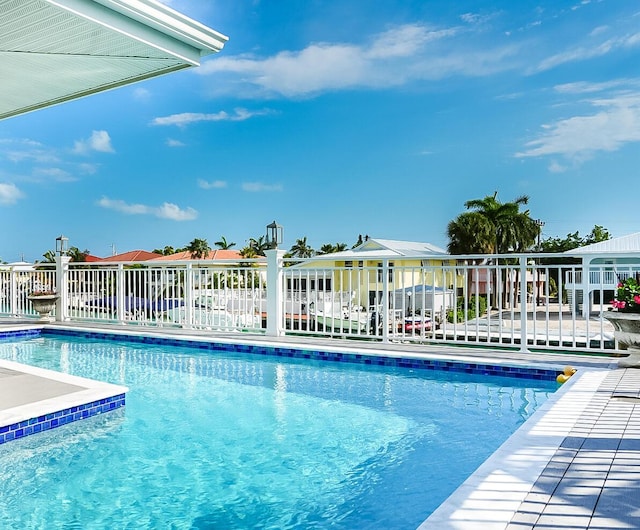 view of swimming pool