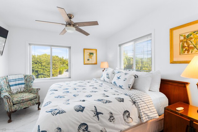 bedroom with ceiling fan