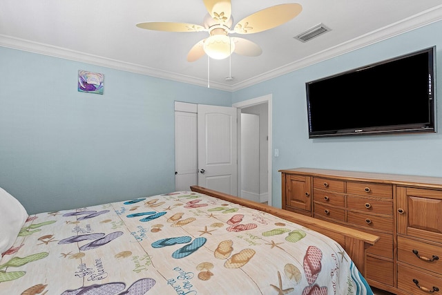 bedroom with crown molding and ceiling fan