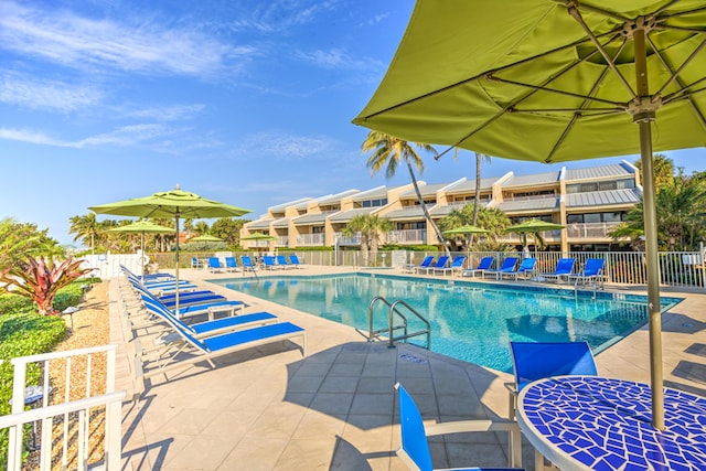 1133 W Ocean Dr Unit 2, Key Colony, FL 33051 - pool featuring fence and a patio area