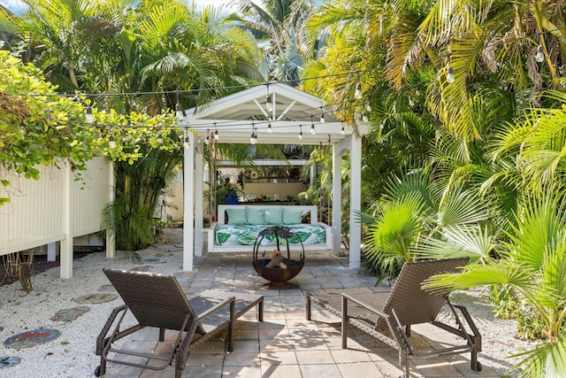 view of patio with an outdoor hangout area