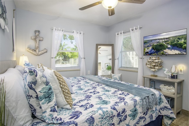 bedroom with ceiling fan