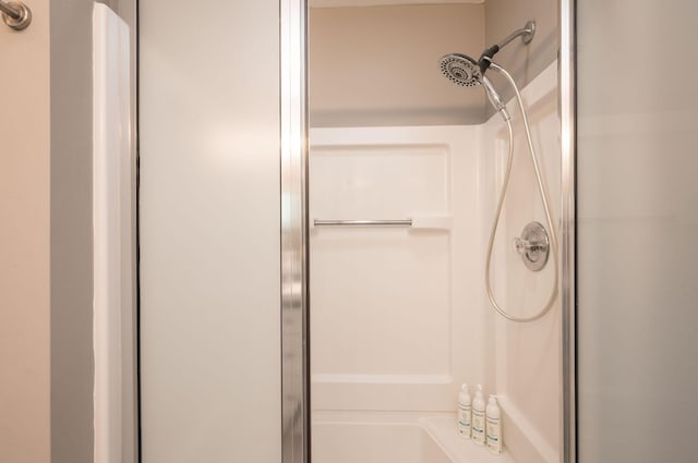 22738 Blackbeard Ln, Cudjoe, FL 33042 - bathroom featuring a shower