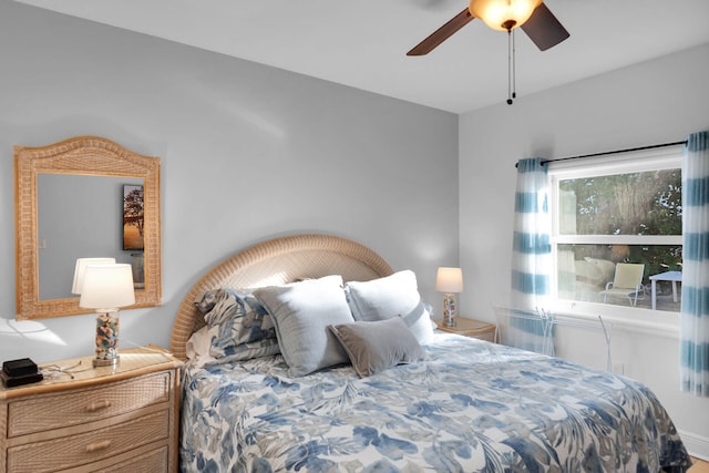 bedroom featuring ceiling fan