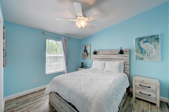 bedroom with ceiling fan