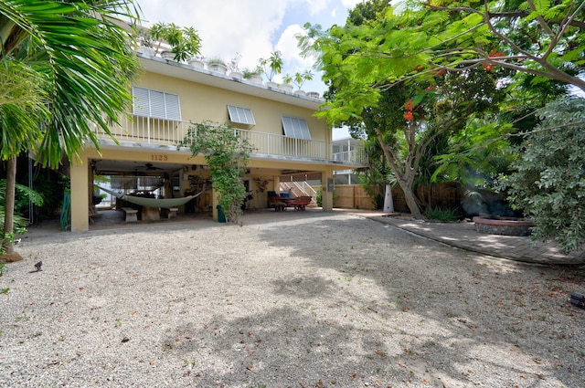 view of front of property