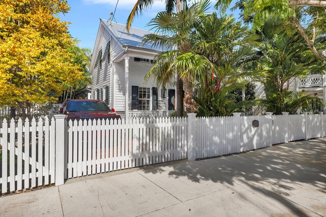 1109 Fleming St, Key West, FL 33040 - view of front of property with a fenced front yard