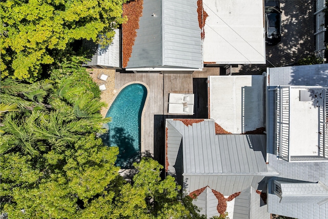 view from above of property featuring a pool area