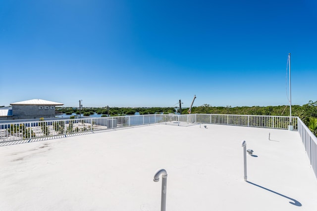 view of yard featuring a water view