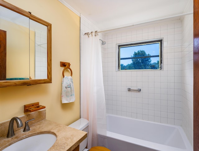 full bath featuring shower / bath combo with shower curtain, toilet, ornamental molding, and vanity