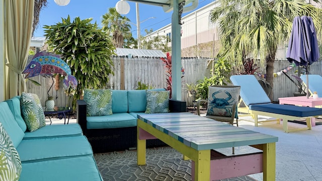 view of patio featuring an outdoor hangout area