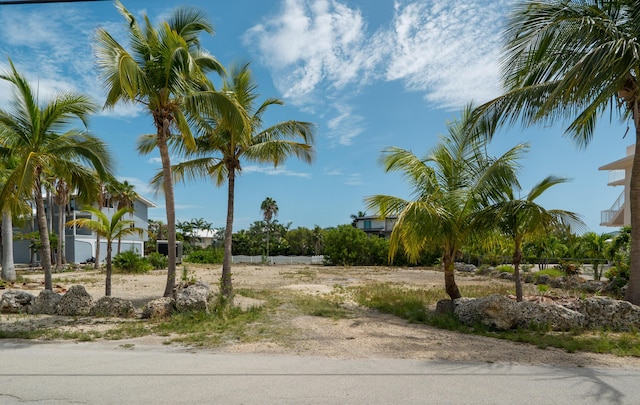 86 N Bounty Ln, Key Largo, FL 33037