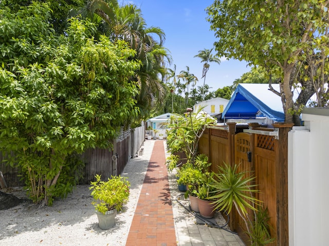 611 Grinnell St Unit 6, Key West, FL 33040 - view of yard