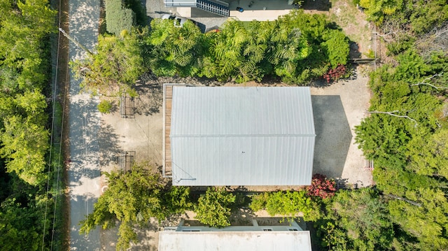 aerial view of property and surrounding area